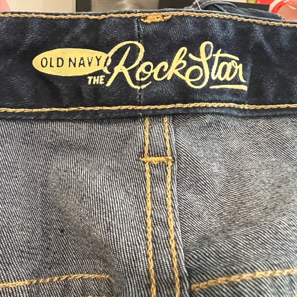 Old Navy Rockstar skinny jeans - Picture 4 of 4